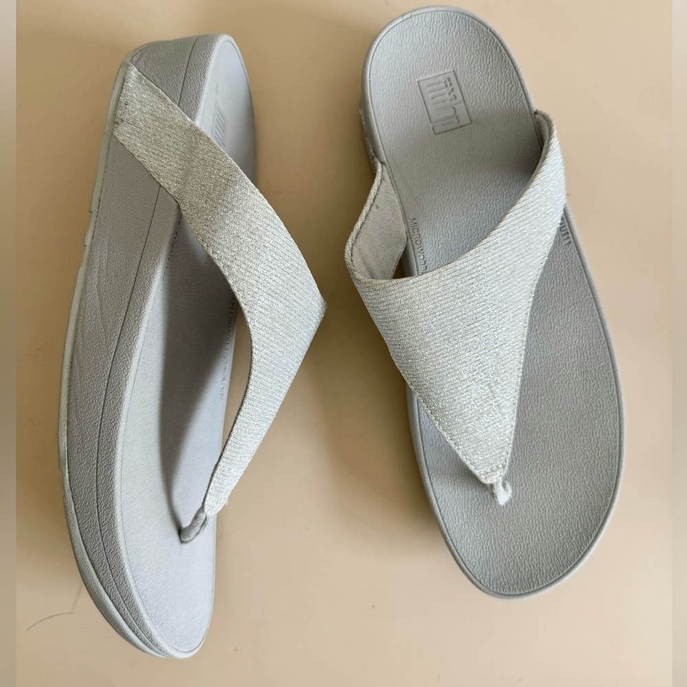 FitFlop Lulu Shimmerlux Silver Sandals Women’s Sz 11